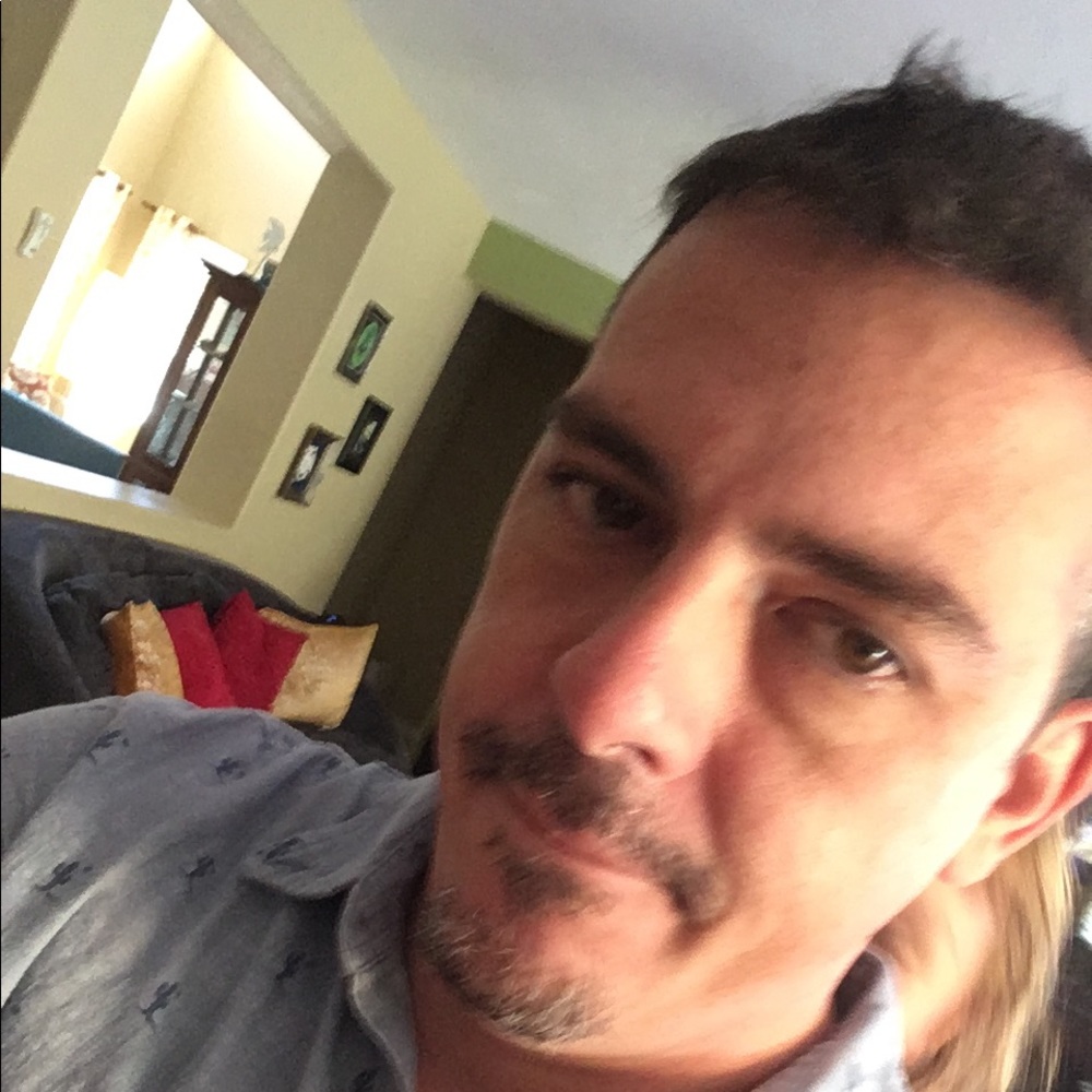 Meet your Posher, Travis
